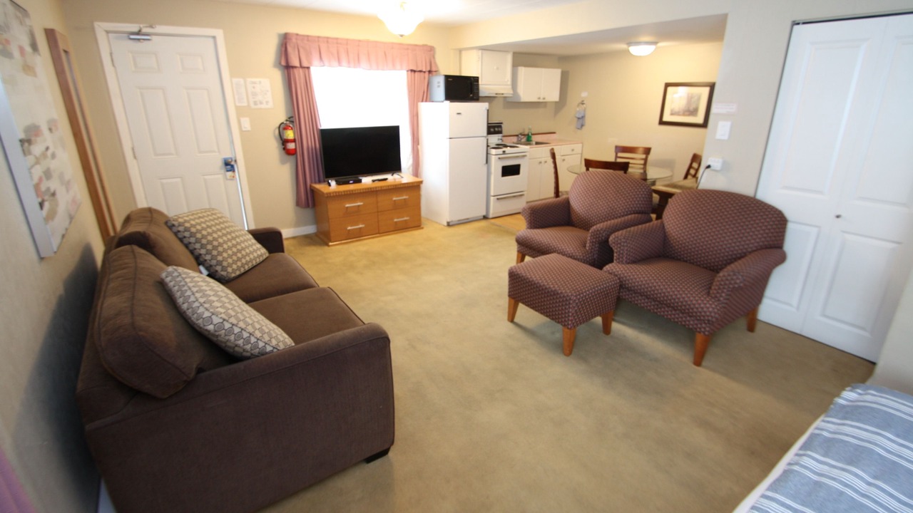 Photo of Bedroom in Harrison Hot Springs