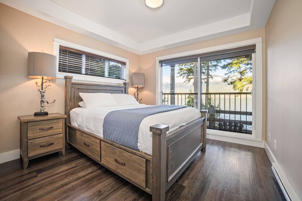 Photo of Bedroom in Port Renfrew