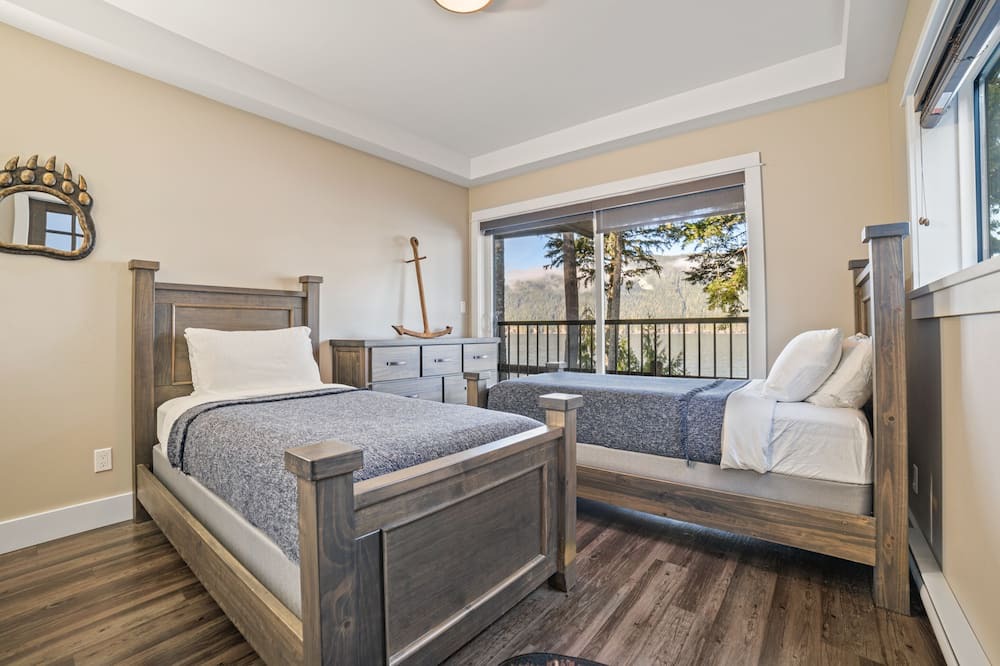 Photo of Bedroom in Port Renfrew