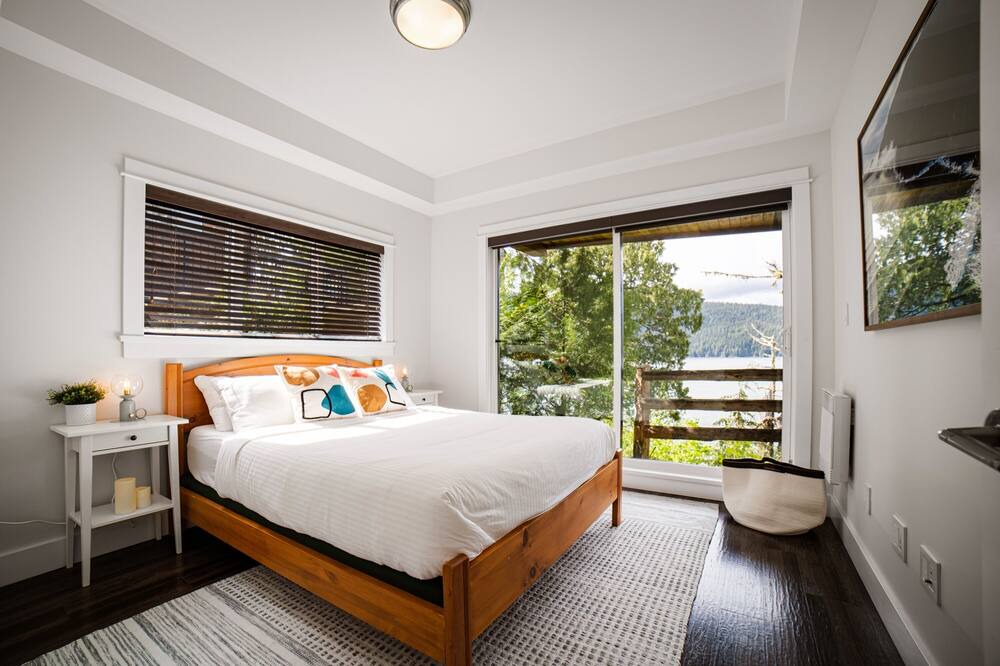 Photo of Bedroom in Port Renfrew