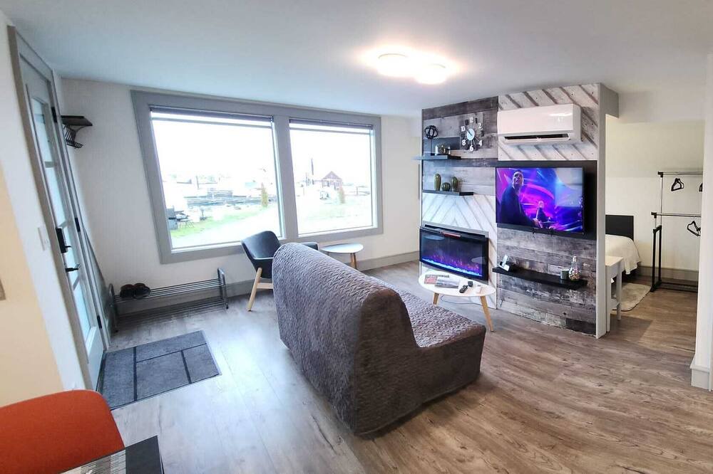 Photo of Bedroom in Cowichan Bay