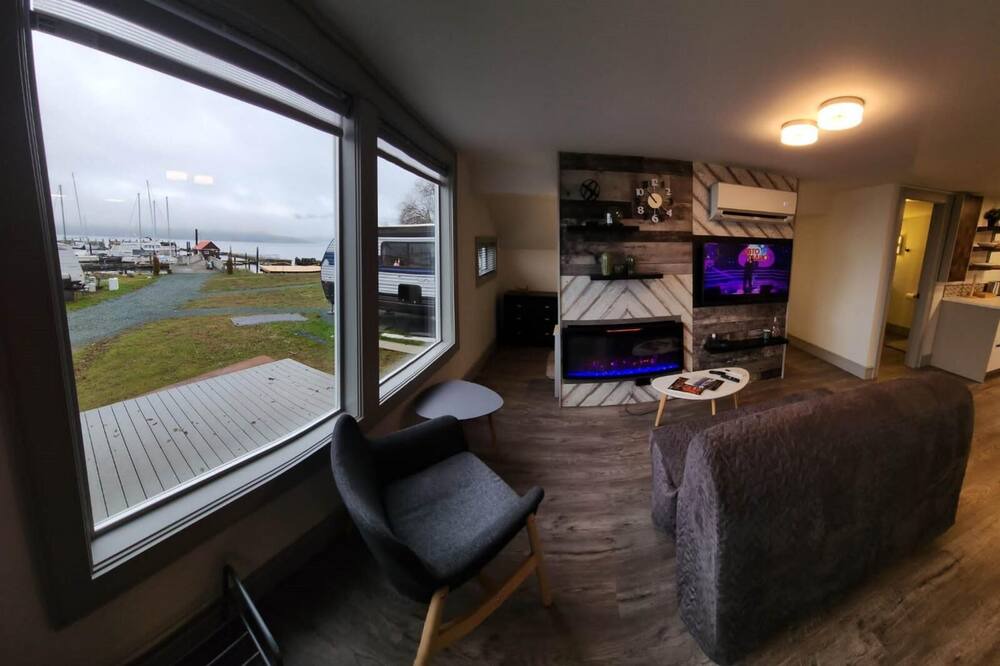 Photo of Bedroom in Cowichan Bay