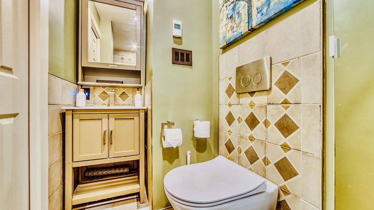 Photo of Bathroom in Knight