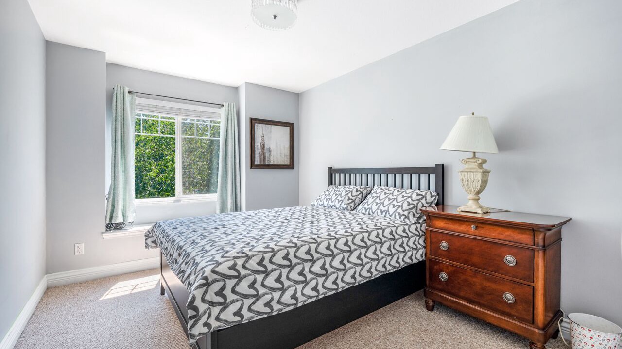 Photo of Bedroom in Maple Ridge