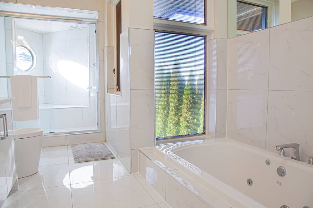 Photo of Bathroom in Lower Sumas Mountain