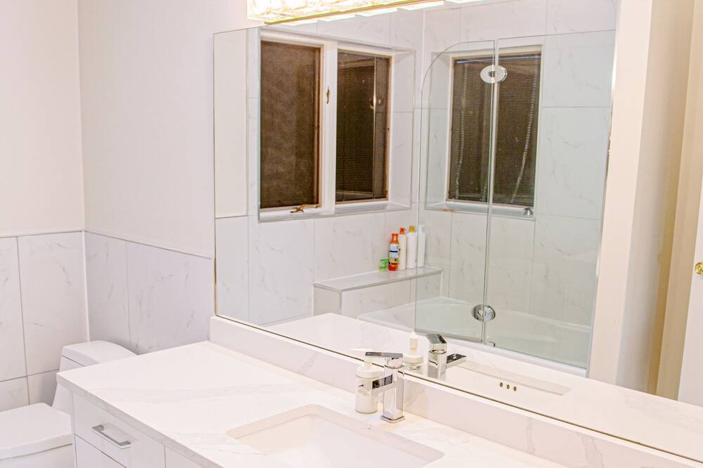 Photo of Bathroom in Lower Sumas Mountain