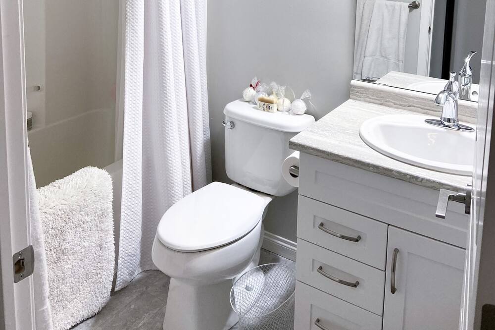 Photo of Bathroom in Stonebridge