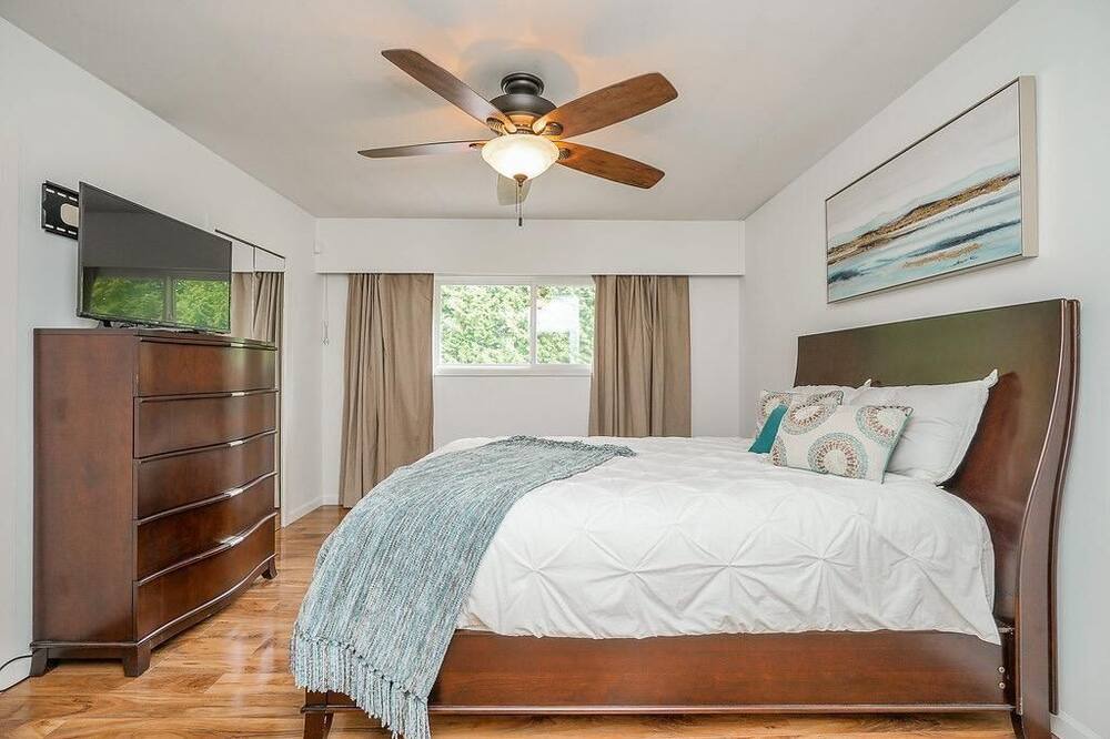 Photo of Bedroom in Newton