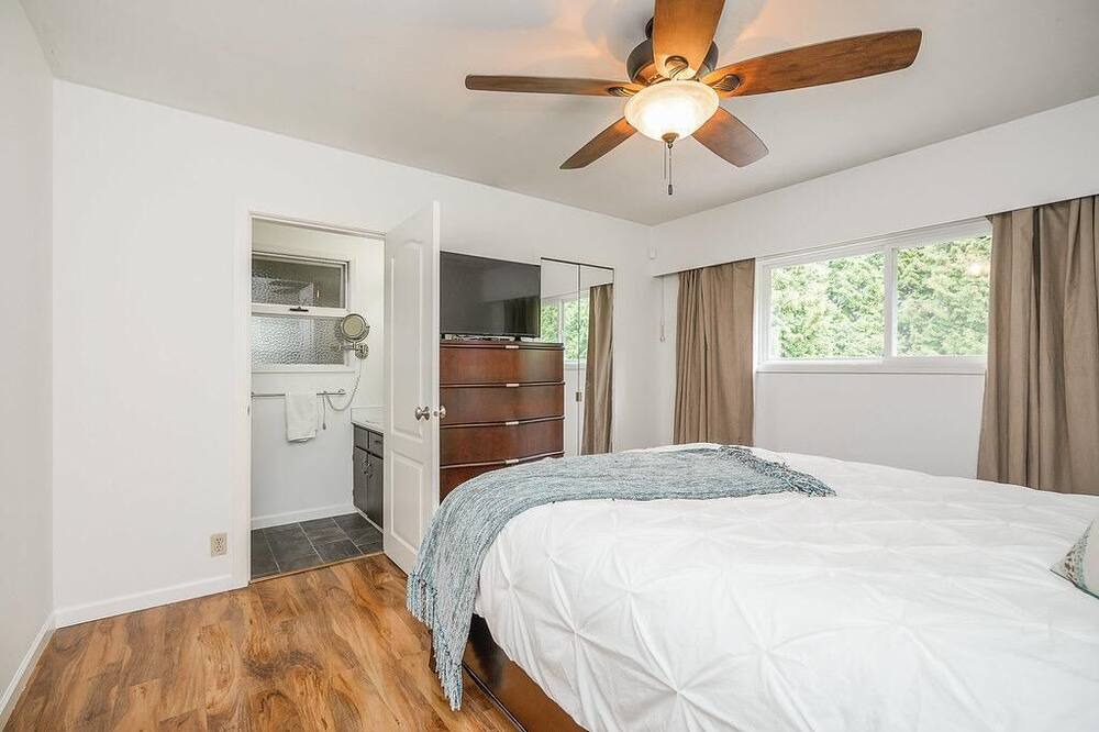 Photo of Bedroom in Newton