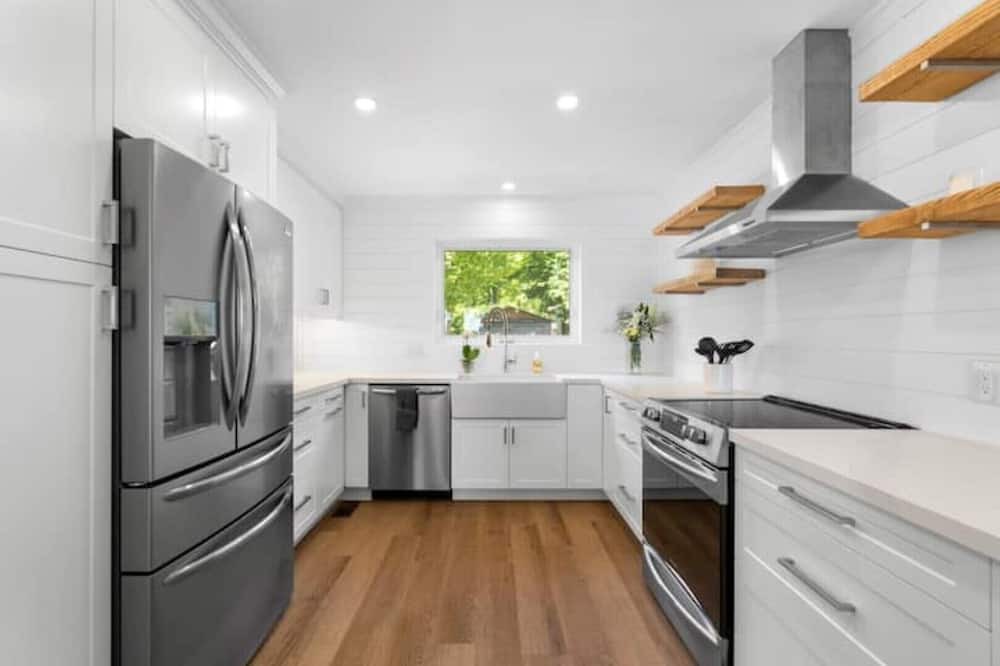 Photo of Kitchen in Oro-Medonte