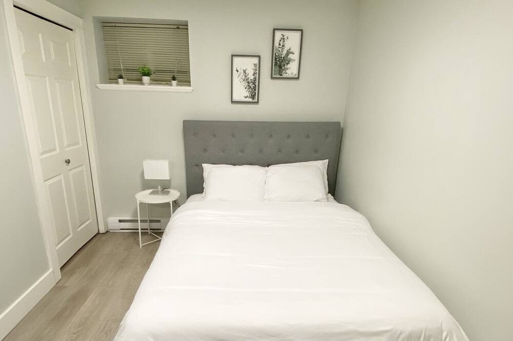 Photo of Bedroom in Saanich West