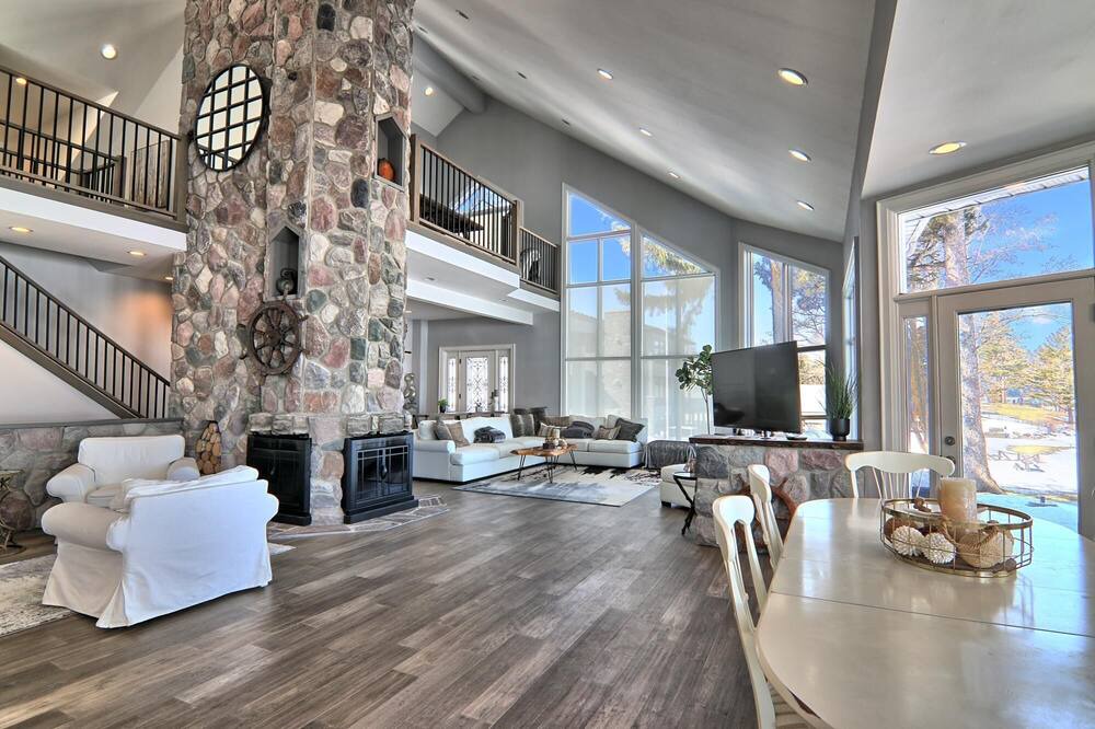 Photo of Livingroom in Barrie