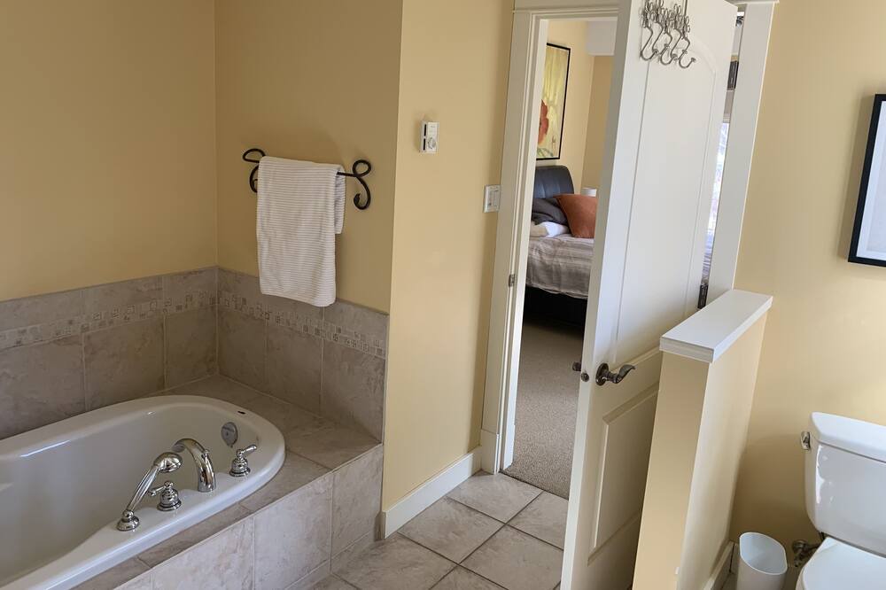 Photo of Bathroom in Coldstream