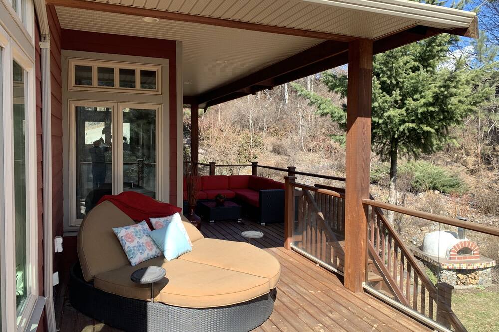 Photo of Patio Balcony in Coldstream