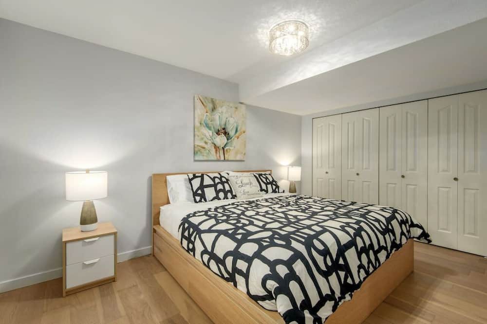 Photo of Bedroom in Canyon Heights