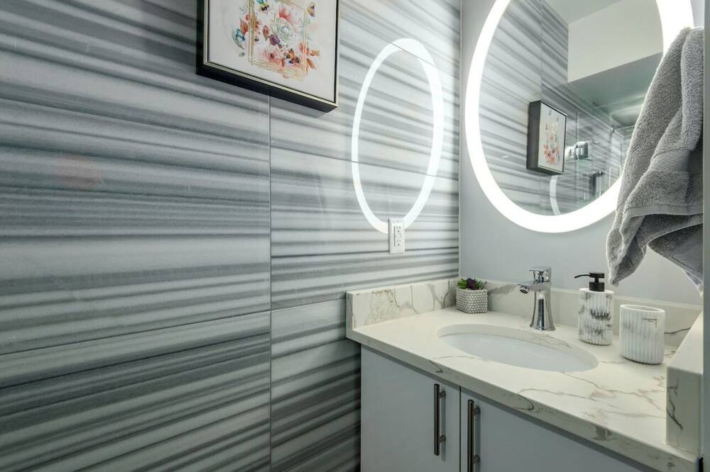 Photo of Bathroom in Canyon Heights