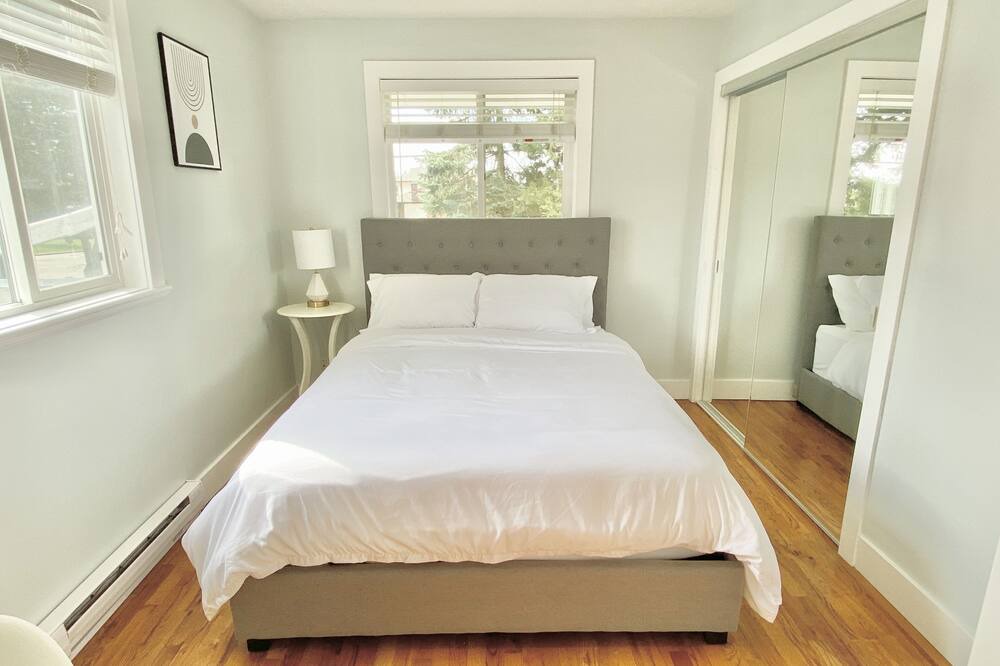 Photo of Bedroom in Saanich West