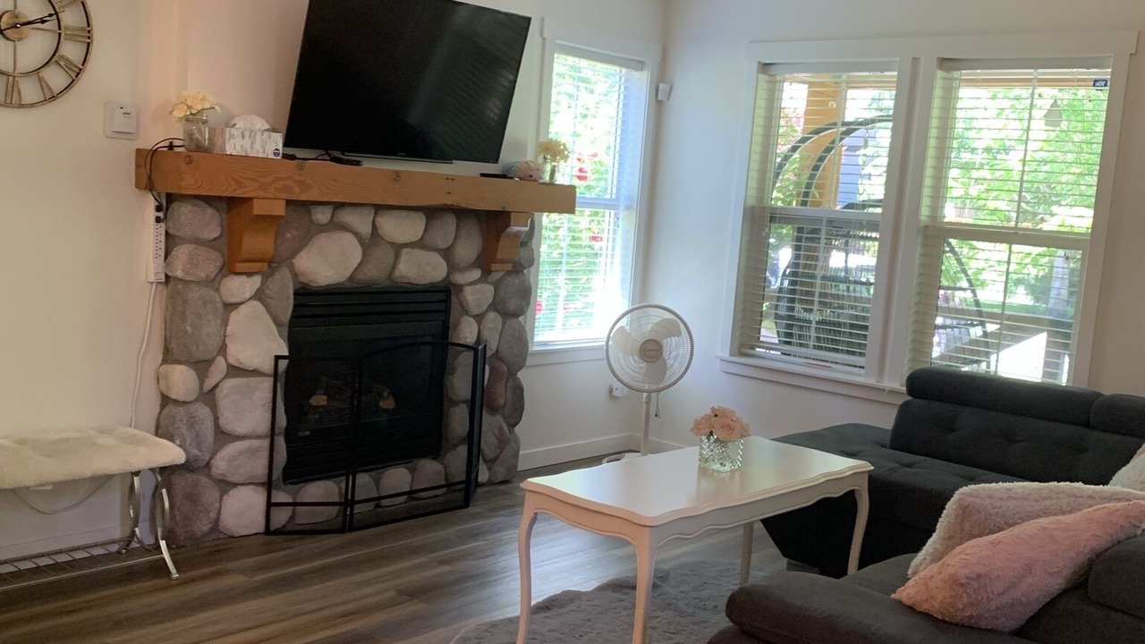 Photo of Livingroom in Lindell Beach