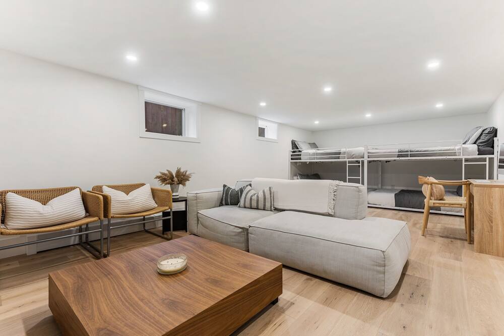 Photo of Livingroom in Cultus Lake