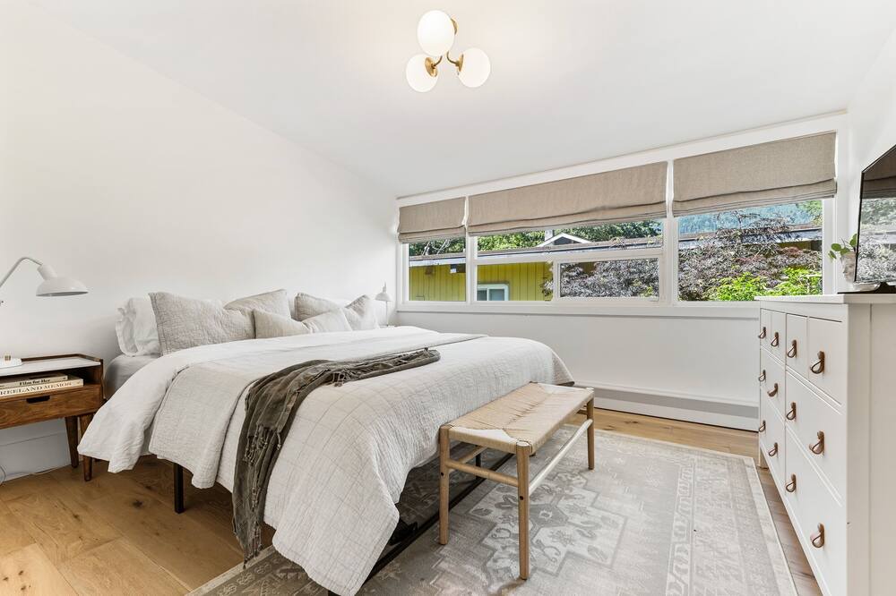 Photo of Bedroom in Cultus Lake
