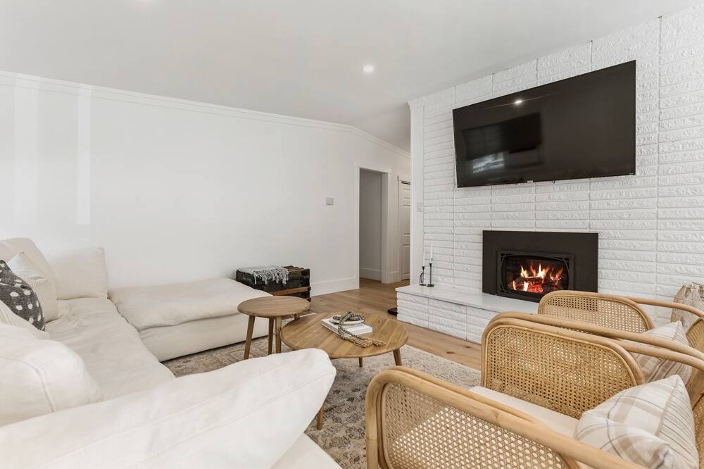 Photo of Livingroom in Cultus Lake