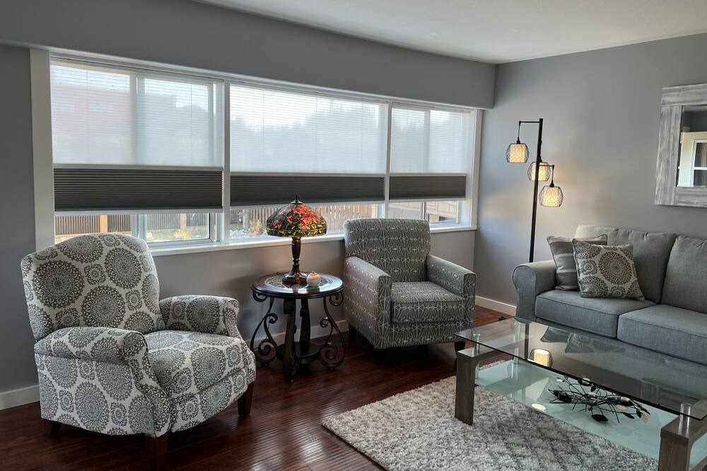 Photo of Livingroom in Campbell River