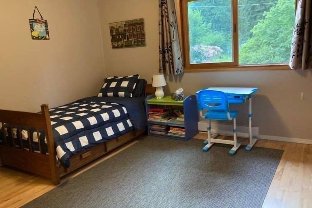 Photo of Bedroom in Central Kootenay