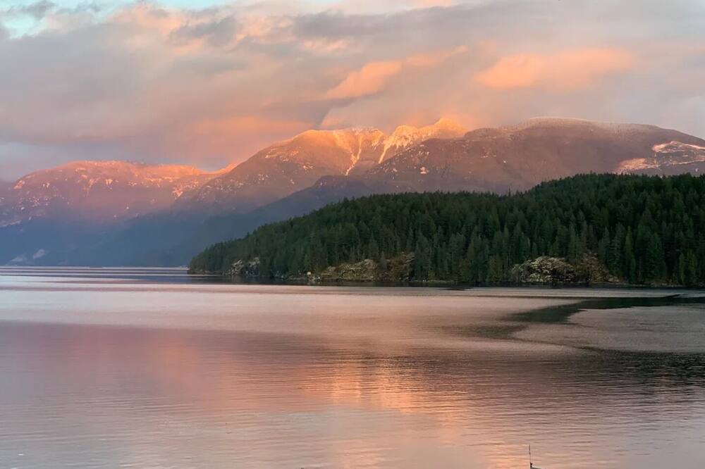 Photo of Others in Earls Cove