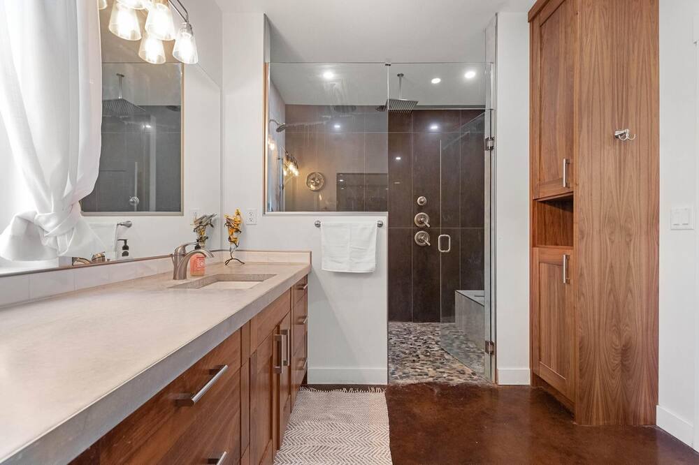 Photo of Bathroom in Vernon