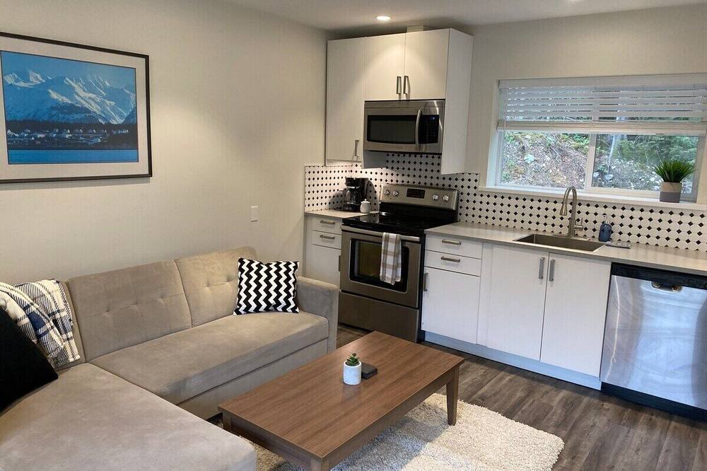 Photo of Livingroom in Halfmoon Bay