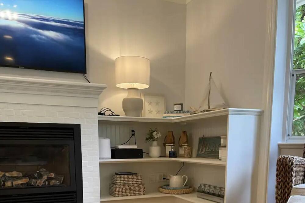 Photo of Kitchen in Surrey
