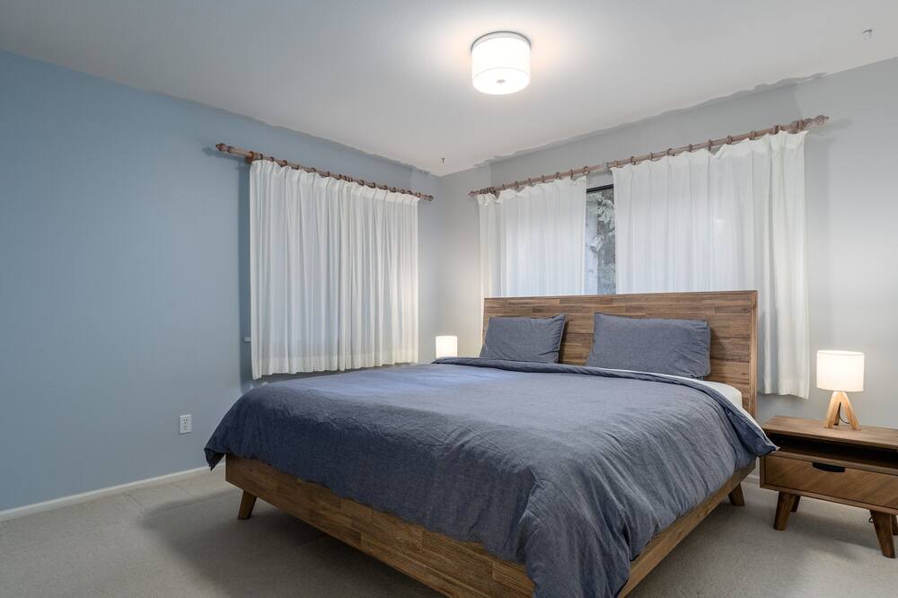 Photo of Bedroom in Sandy Hook