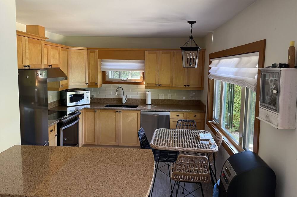 Photo of Kitchen in Shawnigan Lake