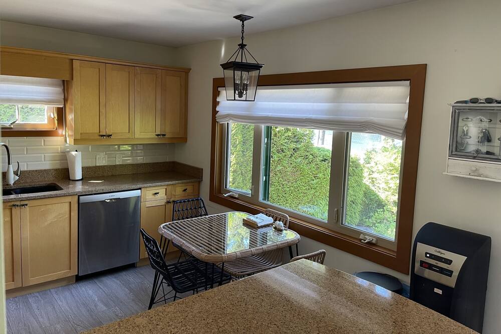 Photo of Kitchen in Shawnigan Lake