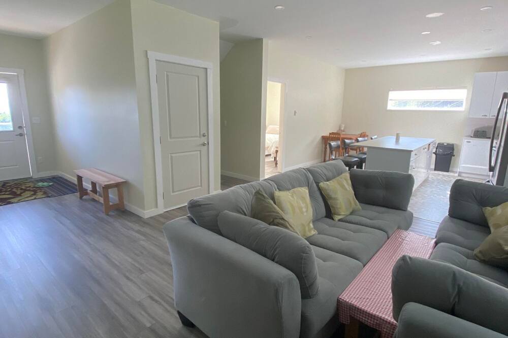 Photo of Livingroom in Roberts Creek
