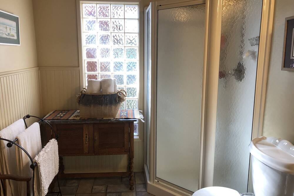 Photo of Bathroom in Regional District of Nanaimo
