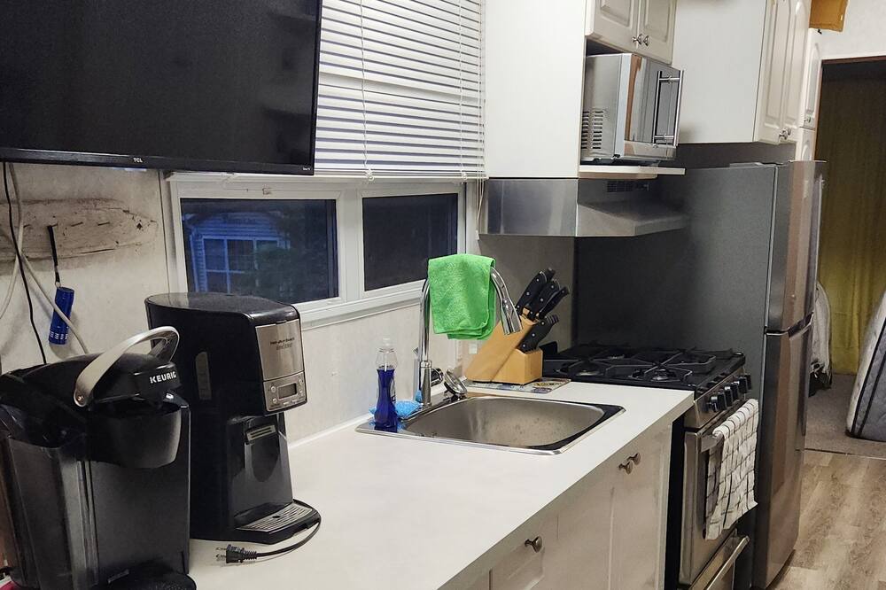 Photo of Kitchen in Lindell Beach