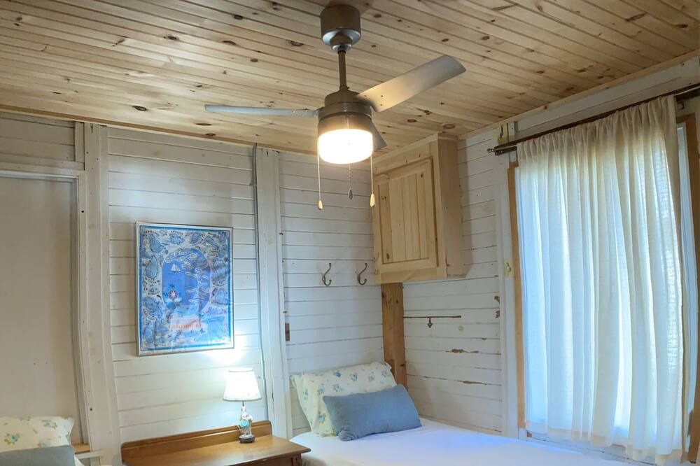 Photo of Bedroom in Port Burwell
