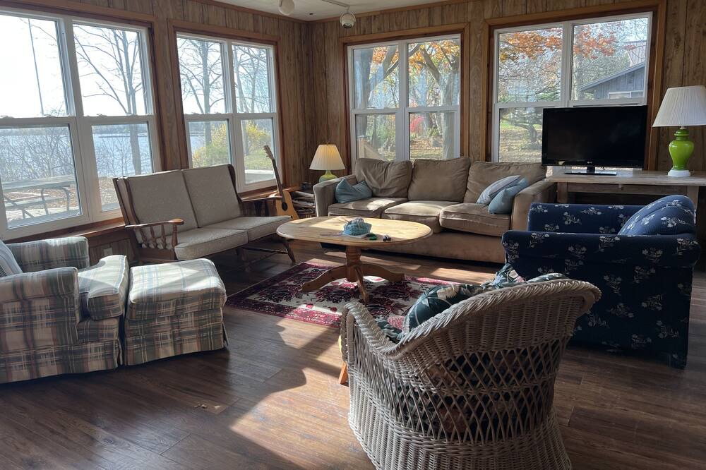 Photo of Livingroom in Port Burwell