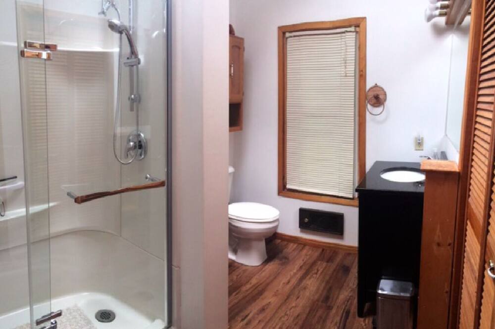 Photo of Bathroom in Port Burwell
