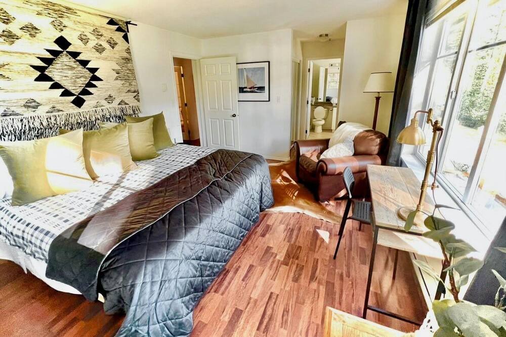 Photo of Livingroom in Port Moody