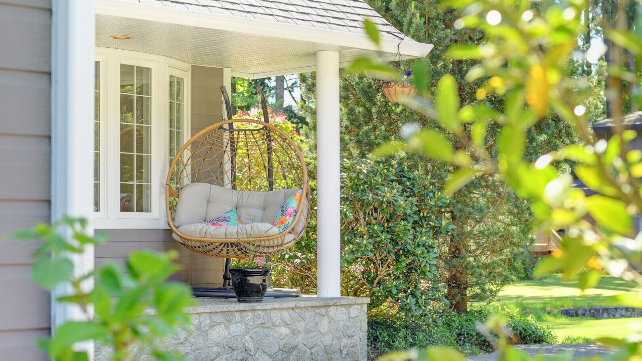 Photo of Patio Balcony in Brentwood Bay