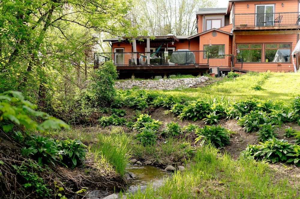 Photo of Outdoor in East Hill