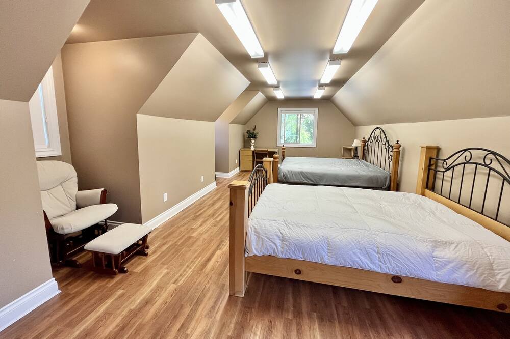 Photo of Bedroom in Langley