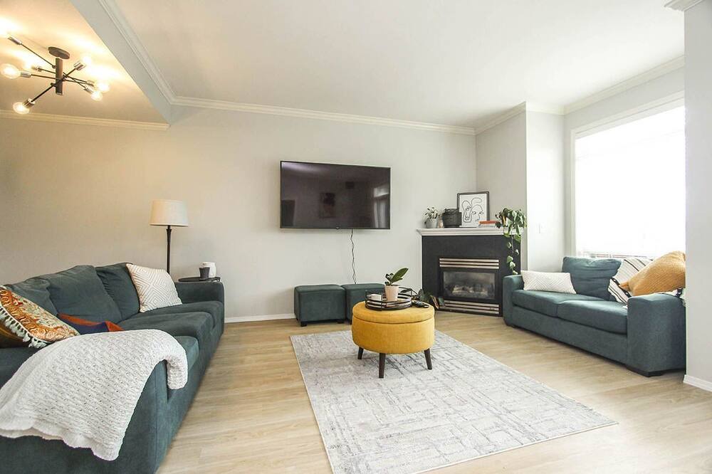 Photo of Livingroom in Central Okanagan