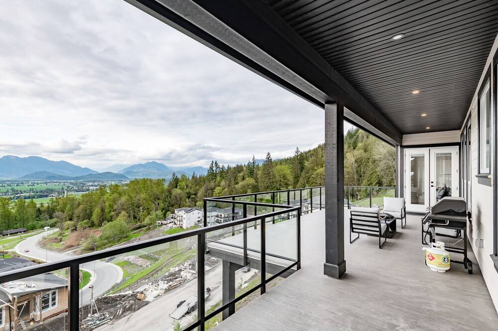 Photo of Outdoor in Eastern Hillsides