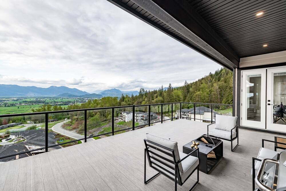 Photo of Outdoor in Eastern Hillsides