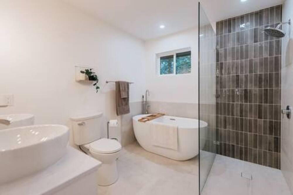 Photo of Bathroom in Halfmoon Bay