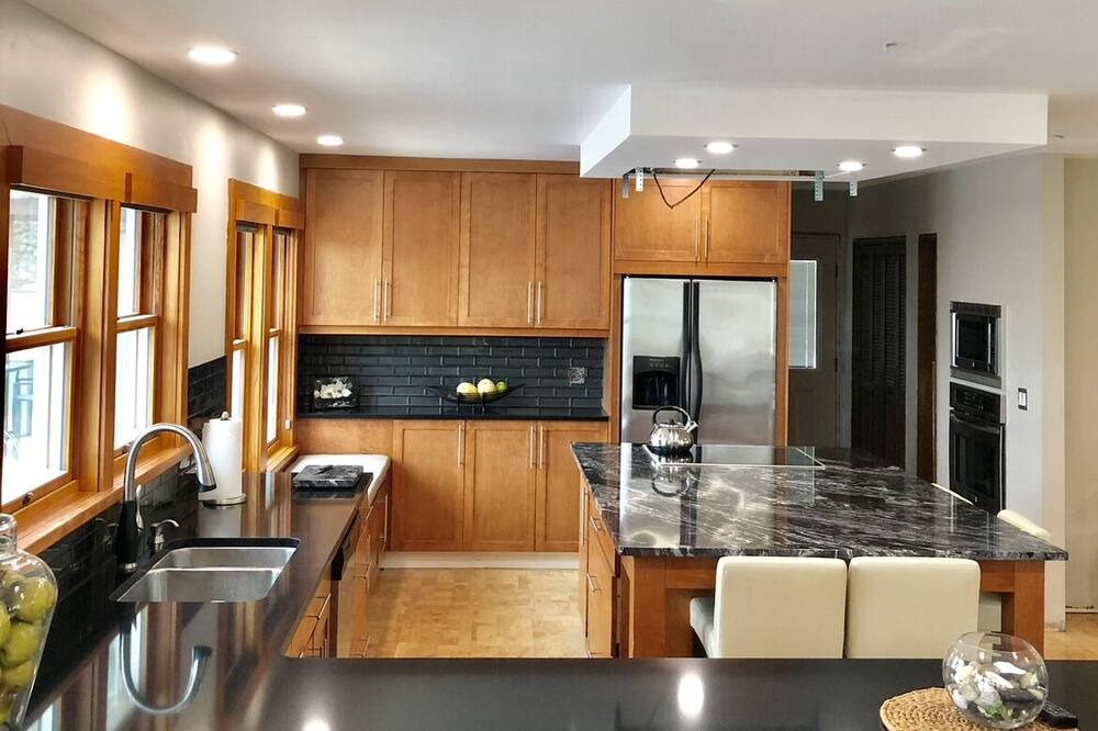 Photo of Kitchen in West Kelowna Estates