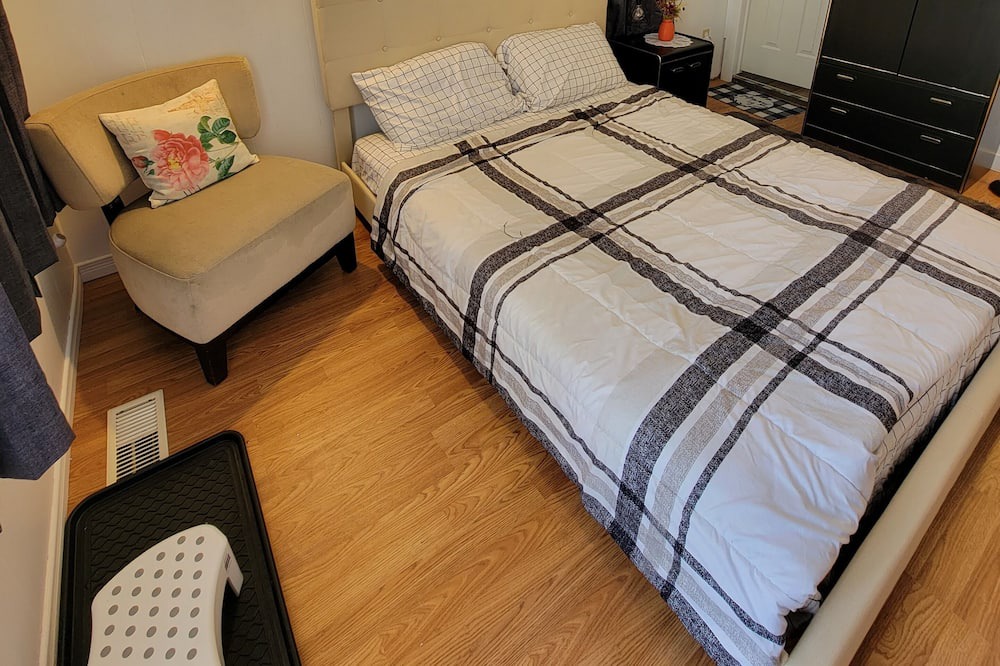 Photo of Bedroom in Wallaceburg